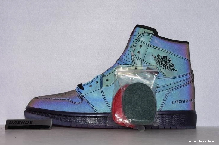 Zoom BV0006-900  1 High Jordan Retro Fearless 0331